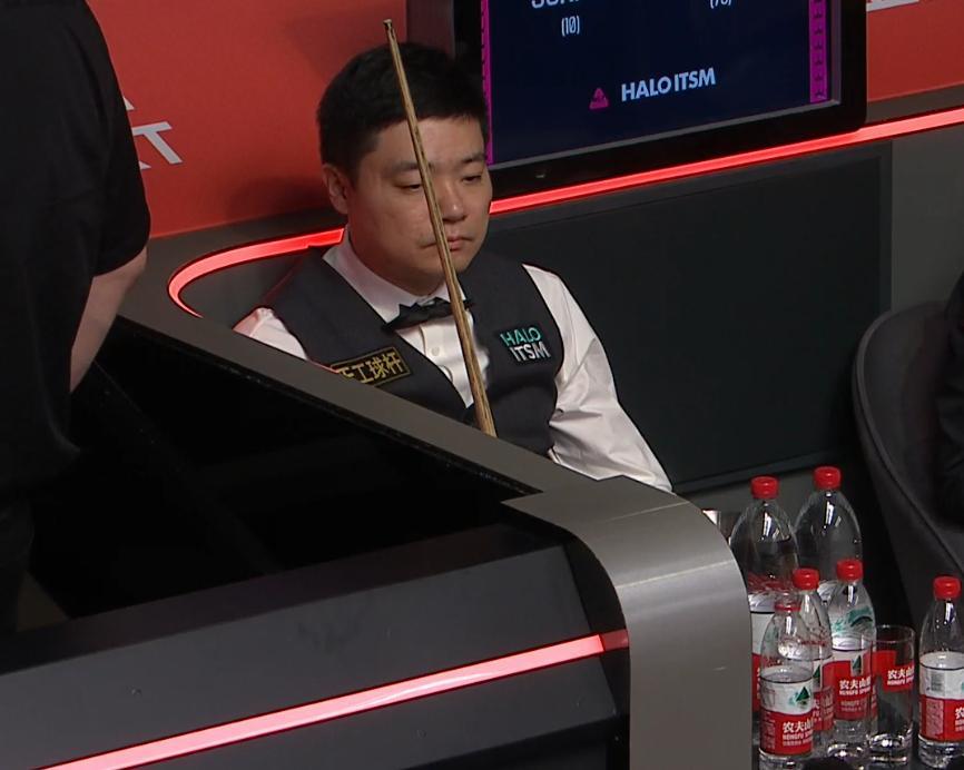 aiyouxi-包含海港在比赛中受伤退赛，丁俊晖主帅表示担忧的词条